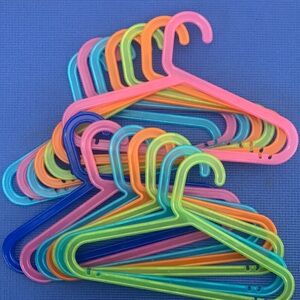 Colorful Plastic Hangers Set (14pcs)